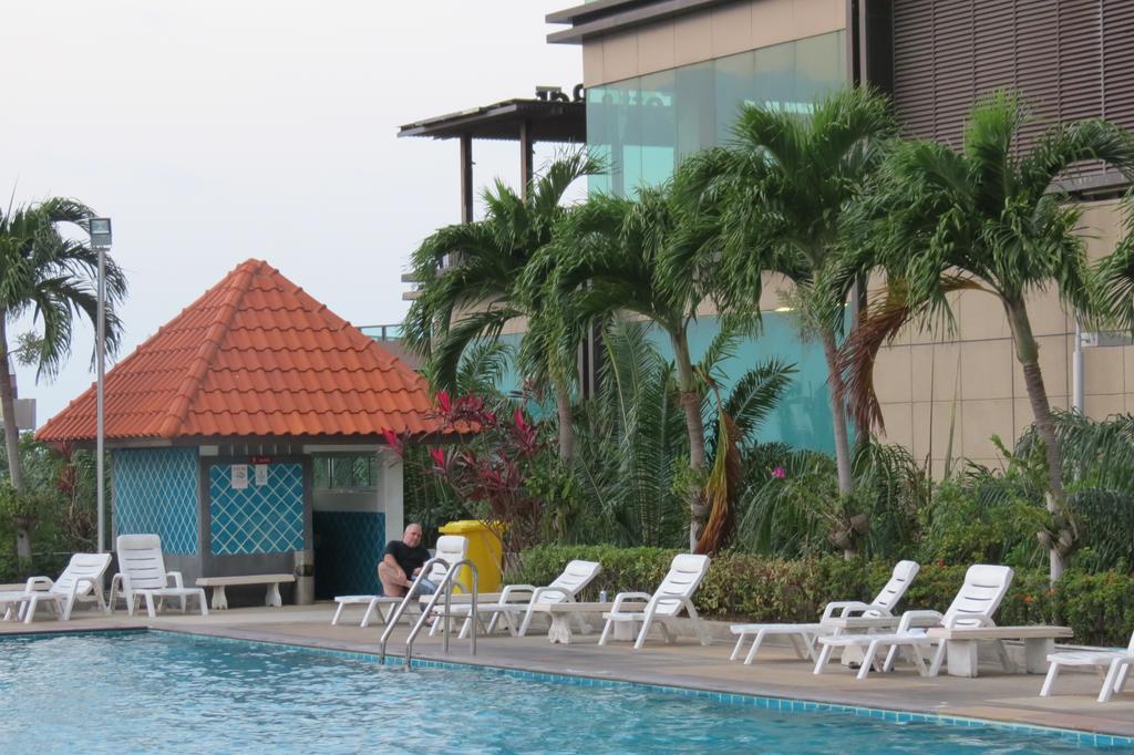View Talay 6 Suite Apartments Pattaya Exterior foto