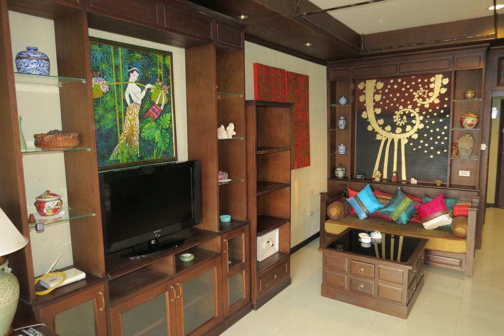View Talay 6 Suite Apartments Pattaya Exterior foto